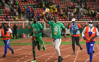CAMEROON, Yaounde, February 06 2022 - Ibrahima Mbaye and Cheikhou Kouyate of Senegal celebrates during the Africa Cup of Nations Final between Senegal and Egypt at Stade d'Olembe, Yaounde, CMR 06/02/2022Photo SFSI Credit: Sebo47/Alamy Live News