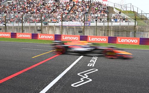 SUZUKA, JAPAN - SEPTEMBER 23: Max Verstappen, Red Bull Racing RB19 during the Japanese GP at Suzuka on Saturday September 23, 2023 in Suzuka, Japan. (Photo by Mark Sutton / Sutton Images)