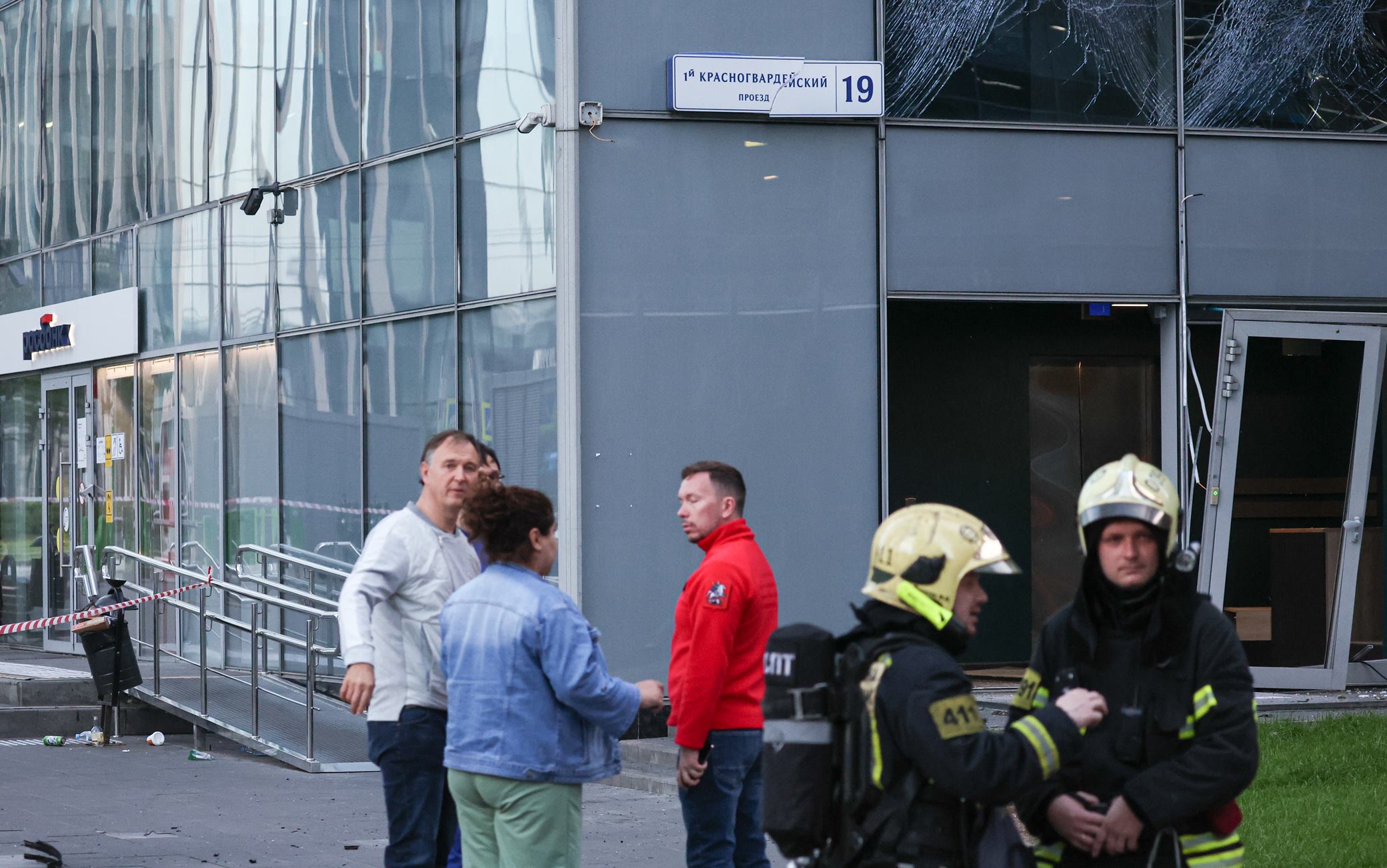 RUSSIA, MOSCOW - JULY 30, 2023: First responders are seen outside the Oko-2 tower at the Moscow International Business Centre (Moscow City) hit by an explosion. Earlier, Moscow Mayor Sergei Sobyanin said the city was attacked by Ukrainian drones; according to the Russian Defence Ministry, three Ukrainian UAVs took part in the attack, one of them destroyed in the air over the Moscow Region's Odintsovo District. Moscow's Vnukovo Airport was temporarily closed for traffic amid the accident. Mikhail Tereshchenko/TASS/Sipa USA