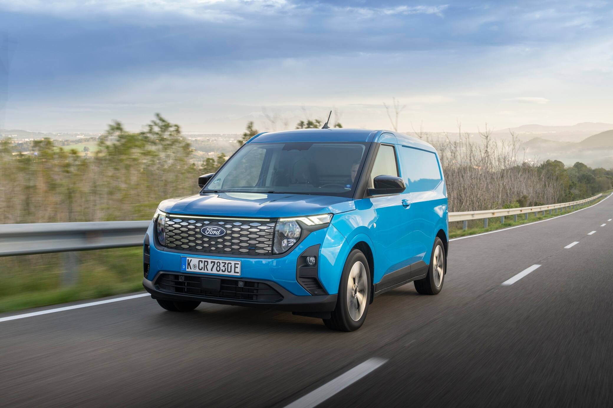 Ford E-Transit Courier