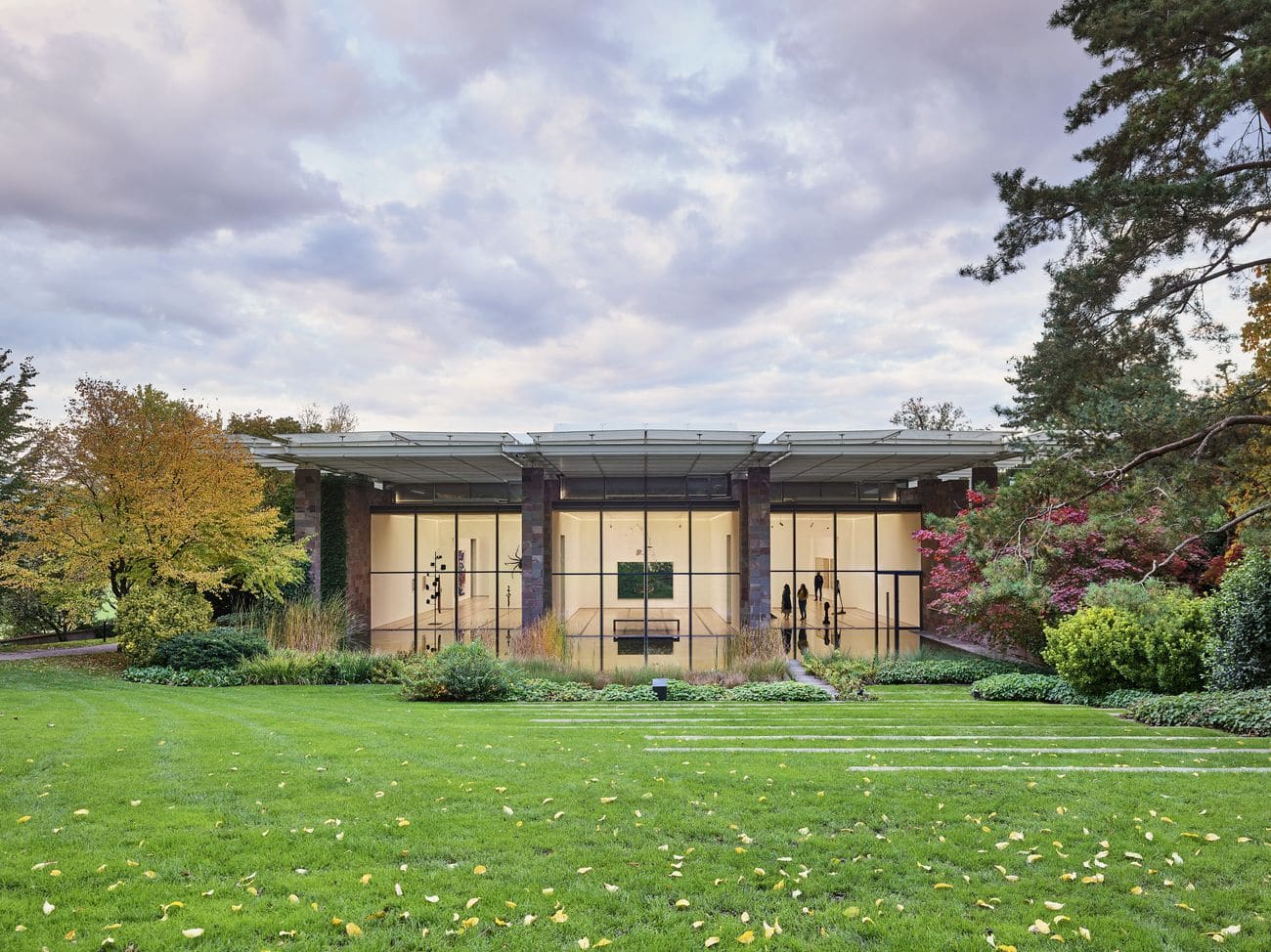 Vista-esterna-della-Fondation-Beyeler.-Photo-Mark-Niedermann.jpg