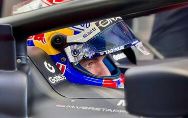 PRIMA FILA - 1) MAX VERSTAPPEN (Red Bull) pole position in 1:26.204