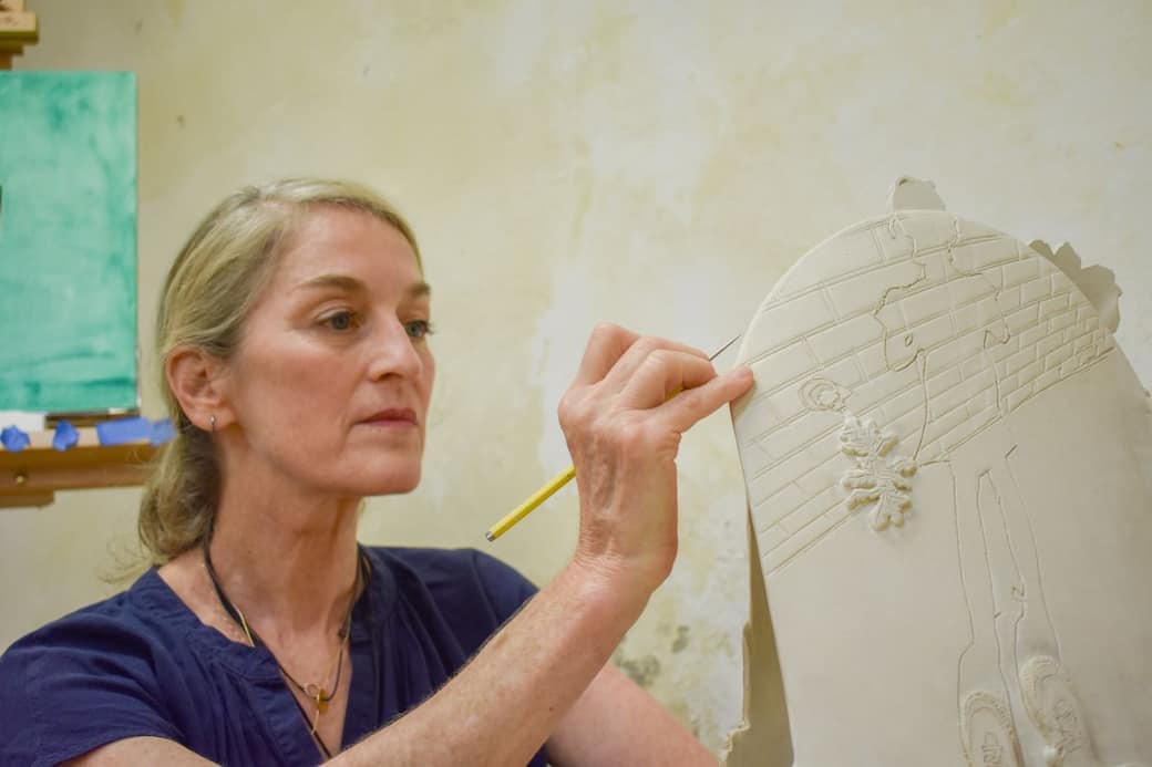 L’artista Laura Karetzky. Ph credit Elisa Ciarniello. Luglio 2025