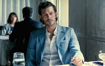 USA. Adam Brody  in a scene from the (C)Metro-Goldwyn-Mayer new movie : American Fiction (2024).
Plot: Fran, who likes to think about dying, makes the new guy at work laugh, which leads to dating and more. Now the only thing standing in their way is Fran herself.
Ref: LMK110-J10393-141223
Supplied by LMKMEDIA. Editorial Only.
Landmark Media is not the copyright owner of these Film or TV stills but provides a service only for recognised Media outlets. pictures@lmkmedia.com