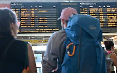 Sciopero nazionale del personale del grupp FS Italiane presso la stazione di Porta Nuova, Torino, 5 settembre 2025 ANSA/ ALESSANDRO DI MARCO