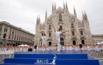 roberto bolle ondance milano duomo ballo in bianco roberto bolle ondance milano duomo ballo in bianco
