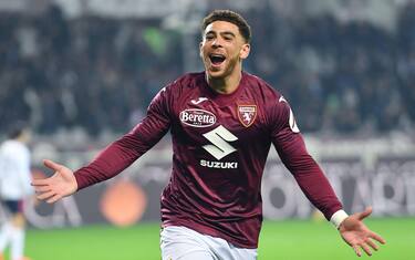 Torino's Che Adams score the gol (2-0) during  the italian Serie A soccer match Torino FC vs Cagliari Calcio at the Olimpico Grande Torino  Stadium in Turin, Italy, 24 January 2025 ANSA/ALESSANDRO DI MARCO