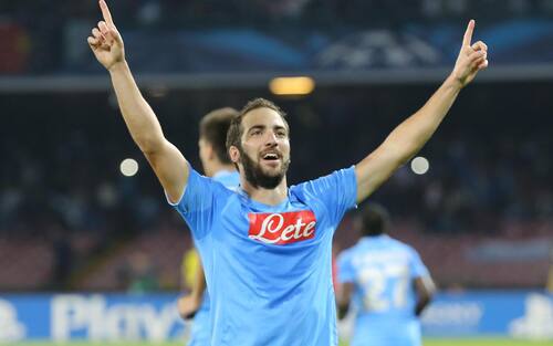 Argentinian forward of Napoli, Gonzalo Higuain, jubilates after scoring the goal during the Uefa Champions League soccer match SSC Napoli vs Olimpique Marseille at San Paolo stadium in Naples, Italy, 06 November 2013.
ANSA/CIRO FUSCO