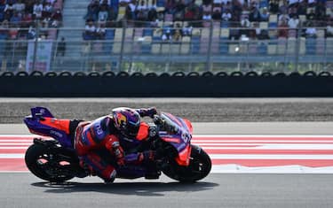 Prima Pramac Racing's Spanish rider Jorge Martin races during the MotoGP race of the Indonesian Grand Prix at the Mandalika International Circuit in Mandalika, West Nusa Tenggara on September 29, 2024. (Photo by BAY ISMOYO / AFP)
