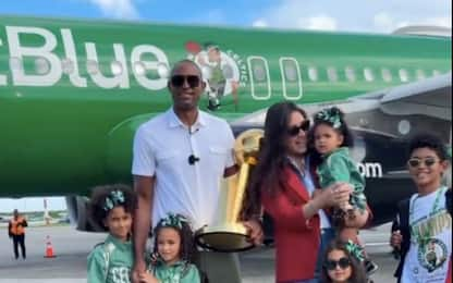 Horford torna a casa con il trofeo NBA. VIDEO