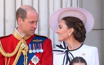 Kate Middleton e il Principe William sul balcone di Buckingham Palace