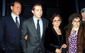 Milano - Silvio Berlusconi - archivio anni 90
nella foto : Silvio Berlusconi con i fratelli Paolo Berlusconi e Maria Antonietta Berlusconi e la madre Rosa Bossi Berlusconi