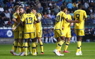 epa10850802 Players of Sweden celebrate a goal during the UEFA EURO 2024 qualification soccer match between Estonia and Sweden in Tallinn, Estonia, 09 September 2023.  EPA/TOMS KALNINS