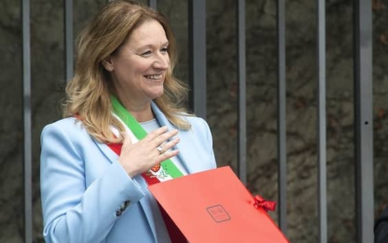 Prato, la sindaca Ilaria Bugetti: "Mi hanno notificato un avviso di garanzia"