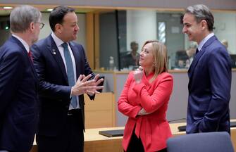 epa10456352 (L-R) Czech Republic's Prime Minsiter Petr Fiala, Ireland's Prime Minister (Taoiseach) Leo Varadkar, Italy's Prime Minister Giorgia Meloni and Greece's Prime Minister Kyriakos Mitsotakis at the start of a special meeting of the European Council in Brussels, Belgium, 09 February 2023. EU leaders will meet in Brussels on 09 and 10 February for a summit to discuss Russia's invasion of Ukraine, the EU's economy and competitiveness, and its migration policy.  EPA/OLIVIER HOSLET
