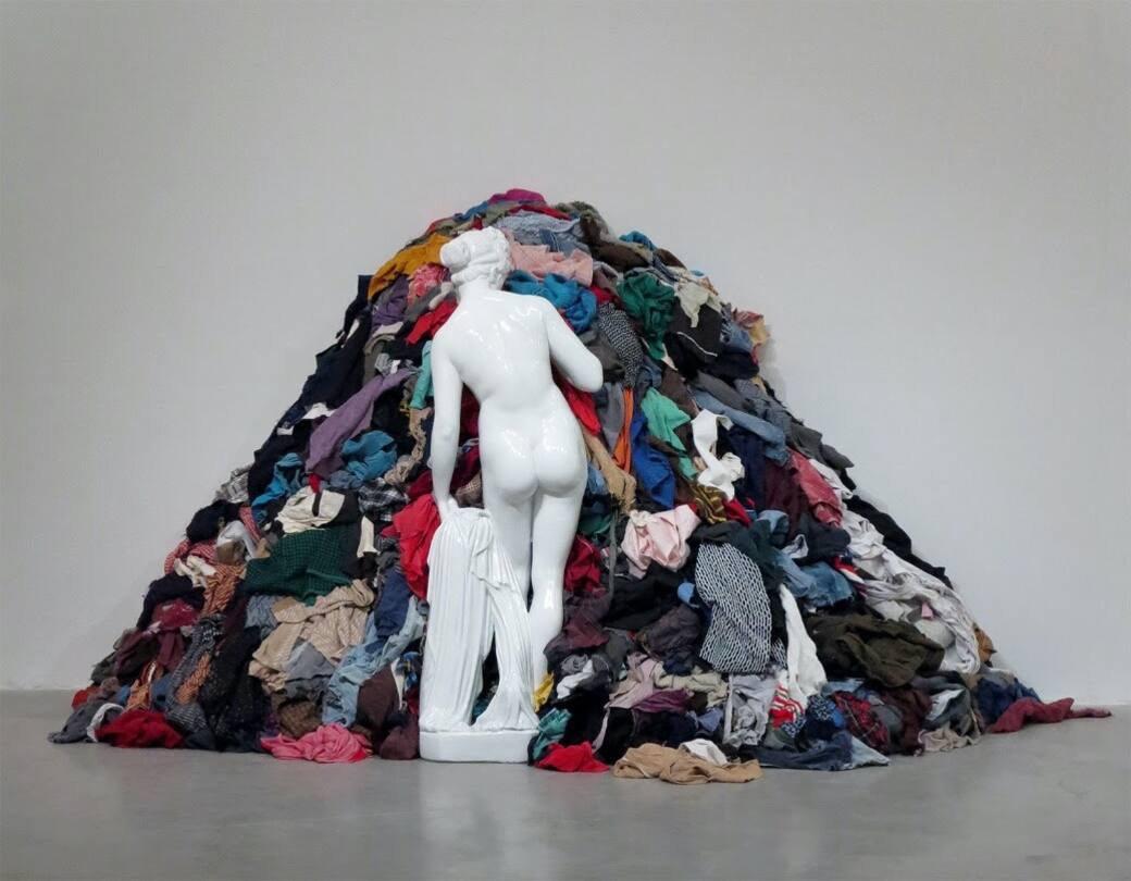 Michelangelo_Pistoletto_Venere_degli_stracci_1967_cemento_smalto_stracci_photo_courtesy_Galleria_Continua_San_Gimignano.jpg