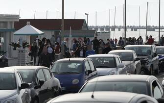Ostia, aperitivi e folla prima del week-end