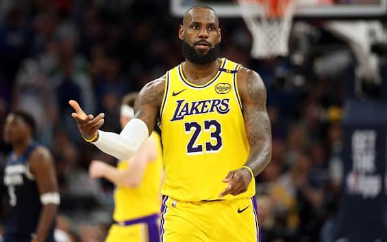 NBA, LeBron James segna 38 punti in gara-3 contro Minnesota. VIDEO | Sky Sport