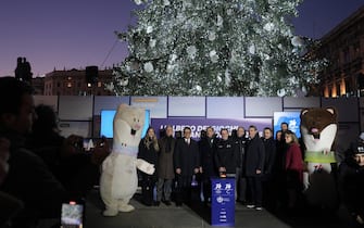 Milano - Accensione dell'\''Albero di Natale in Piazza Duomo. Albero giochi olimpici invernali Milano - Cortina 2026. (Milano - 2024-12-06, Duilio Piaggesi) p.s. la foto e'\'' utilizzabile nel rispetto del contesto in cui e'\'' stata scattata, e senza intento diffamatorio del decoro delle persone rappresentate