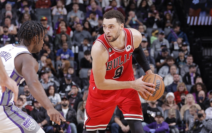 SACRAMENTO, CA - DECEMBER 4: Zach LaVine #8 of the Chicago Bulls handles the ball during the game against the Sacramento Kings on December 4, 2022 at Golden 1 Center in Sacramento, California. NOTE TO USER: User expressly acknowledges and agrees that, by downloading and or using this Photograph, user is consenting to the terms and conditions of the Getty Images License Agreement. Mandatory Copyright Notice: Copyright 2022 NBAE (Photo by Rocky Widner/NBAE via Getty Images)