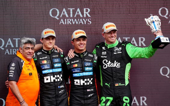 https://static.sky.it/editorialimages/c113411fb920654af56a194d4d2df88f25433e7a/skysport/it/motori/formula-1/video/2025/07/06/f1-gp-silverstone-2025-highlights-gara/f1_ipa_podio_gp_silverstone_2025.jpg?im=Resize,width=565
