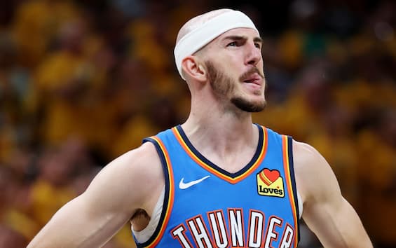 https://static.sky.it/editorialimages/c1825983b0b0566caad0dc71c9d18850885e2c85/skysport/it/nba/video/2025/06/14/nba-finals-alex-caruso-video/alex_caruso_getty_okc_thunder.jpg?im=Resize,width=565