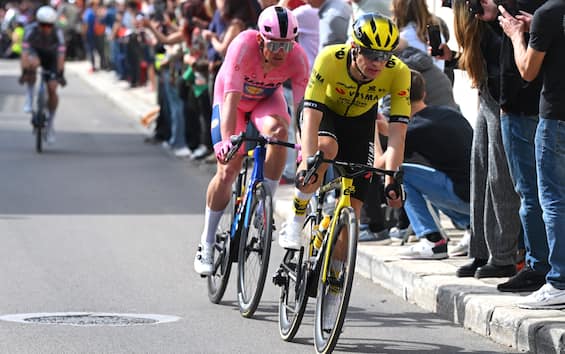 In questo Giro d'Italia ci sono anche i cartellini gialli