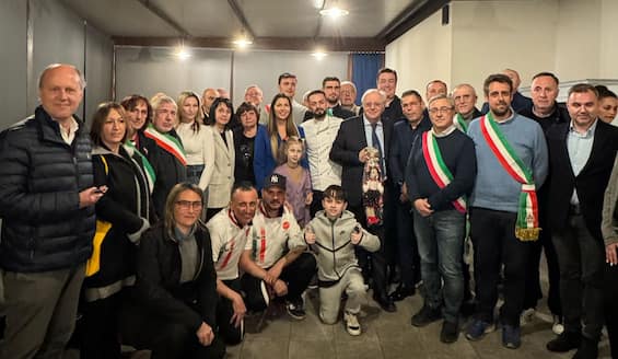 torino cena solidale con i campioni di pizza per i bambini ucraini da Tg24.sky.it torino cena solidale con i campioni di pizza per i bambini ucraini