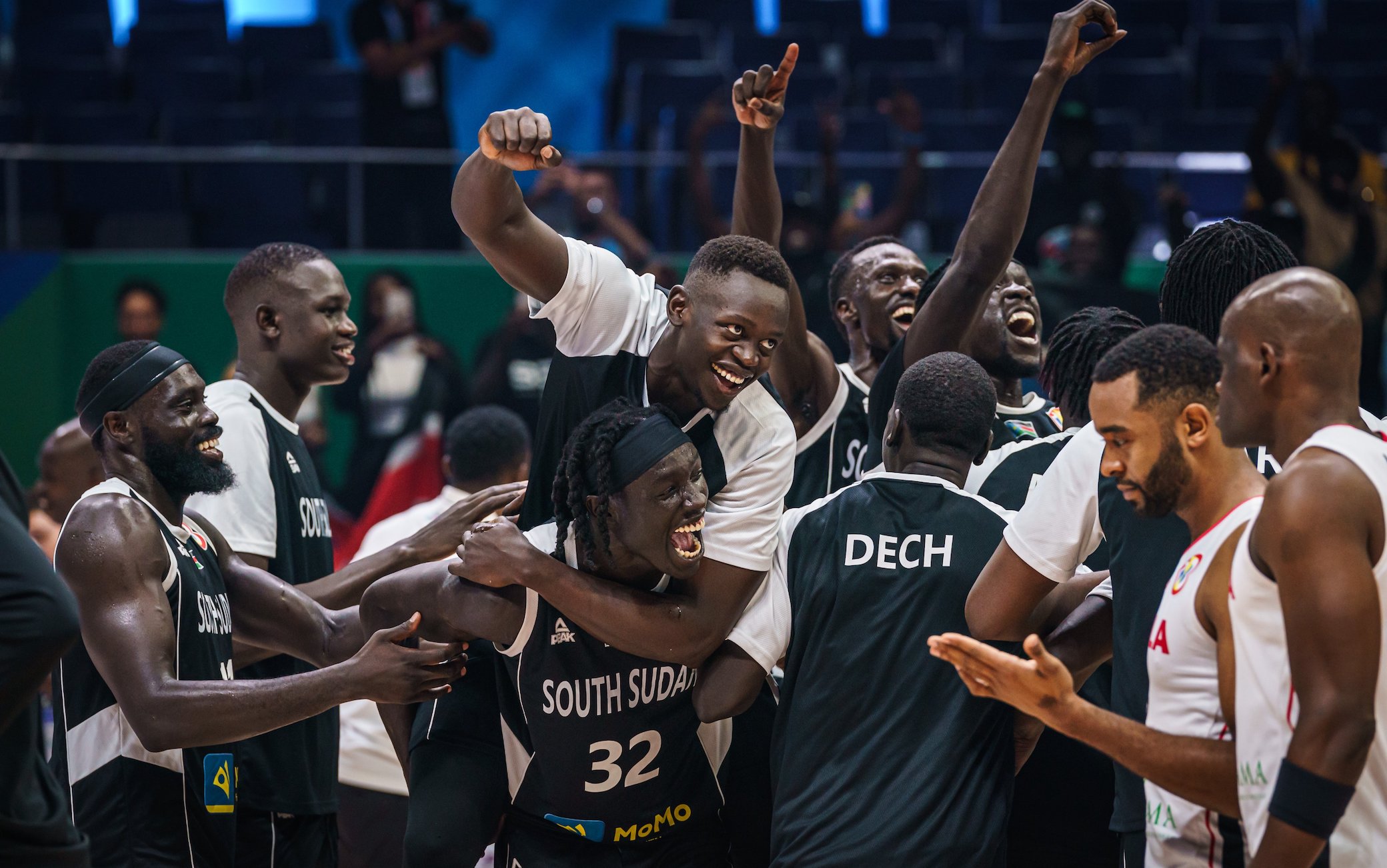 Mondiali basket 2023, Carlik Jones pareggia il record di Kukoc e guida ...