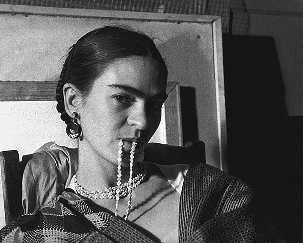 Lucienne_Bloch_Frida_Kahlo_1933._New_York_collezione_privata_Credit_Vintage_Space_Alamy_Stock_Photo_IPA.jpeg