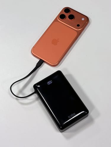 Power bank 20.000 mAh con cavo USB-C integrato