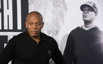 Record Producer Dr. Dre  arrives for the Universal Pictures And Legendary Pictures premiere of "Straight Outta Compton" on August 10, 2015 in Los Angeles, California.    AFP PHOTO / VALERIE MACON        (Photo credit should read VALERIE MACON/AFP via Getty Images)
