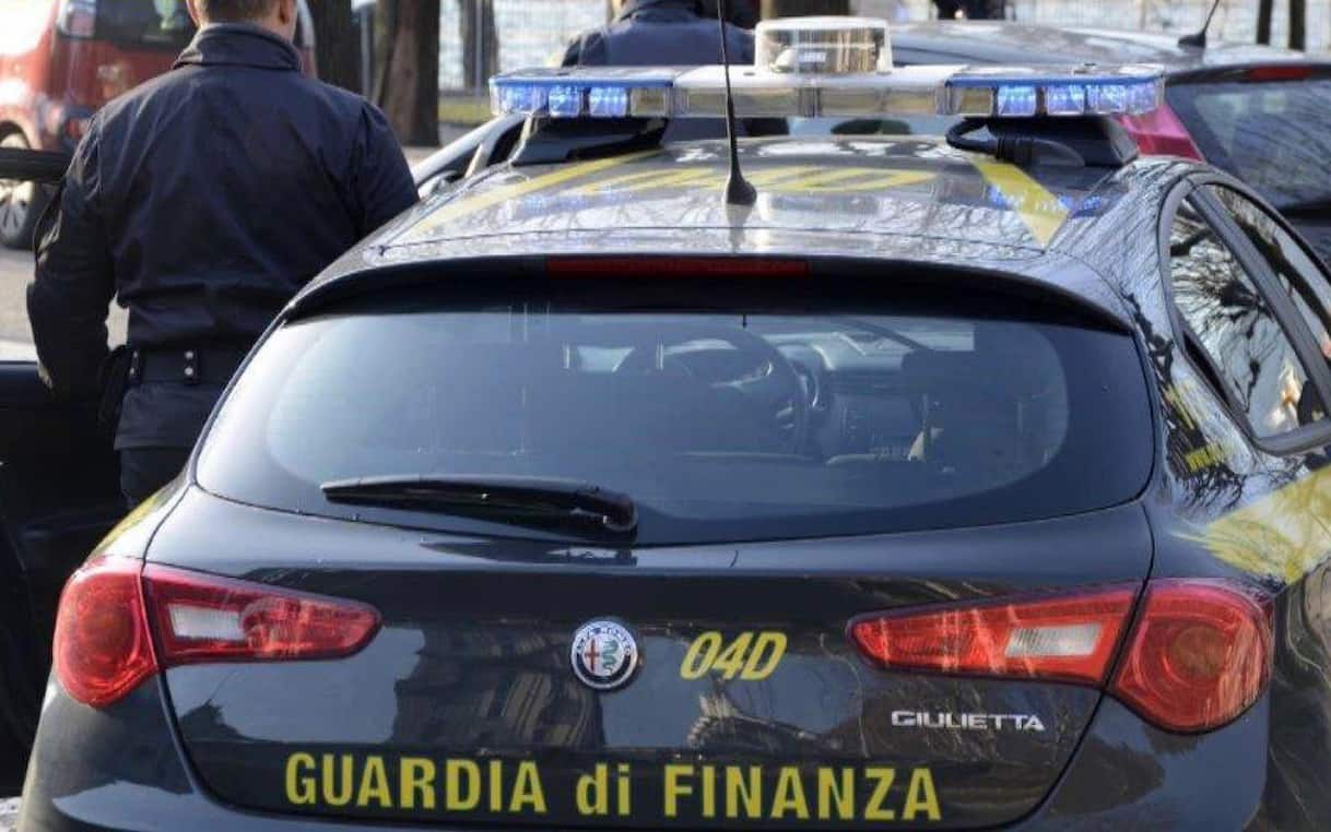 Guardia di finanza, nel 2025 sequestrati 527 milioni di prodotti contraffatti: il rapporto