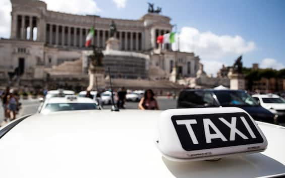 Sciopero nazionale dei taxi oggi fino alle 22, a Roma manifestazione dei tassisti