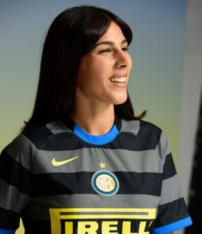 Inter terza maglia 2020 2021 omaggio alla Coppa Uefa del 1998 con Ronaldo Sky Sport