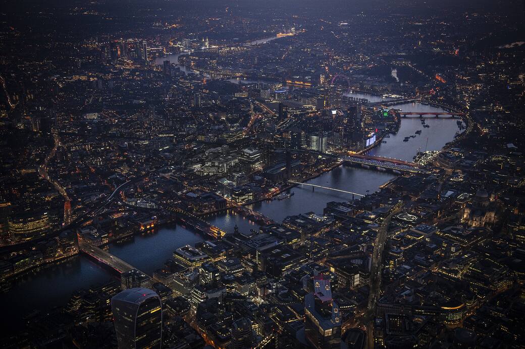 London_to_Lambeth_Bridges_-_Illuminated_River_©_Jason_Hawkes_1.jpg