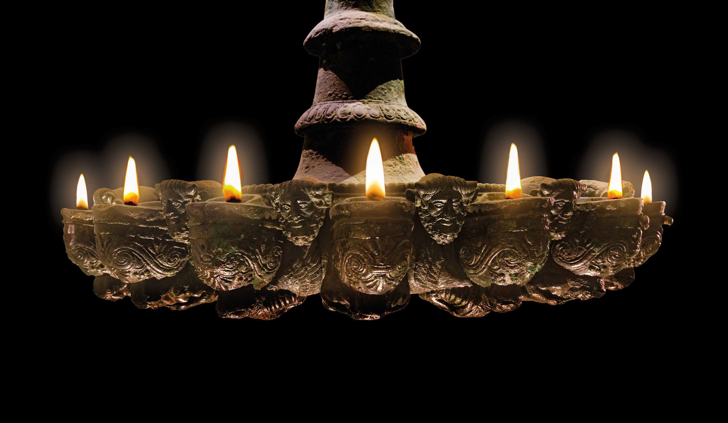 03_Lampadario-a-sedici-beccucci.jpg