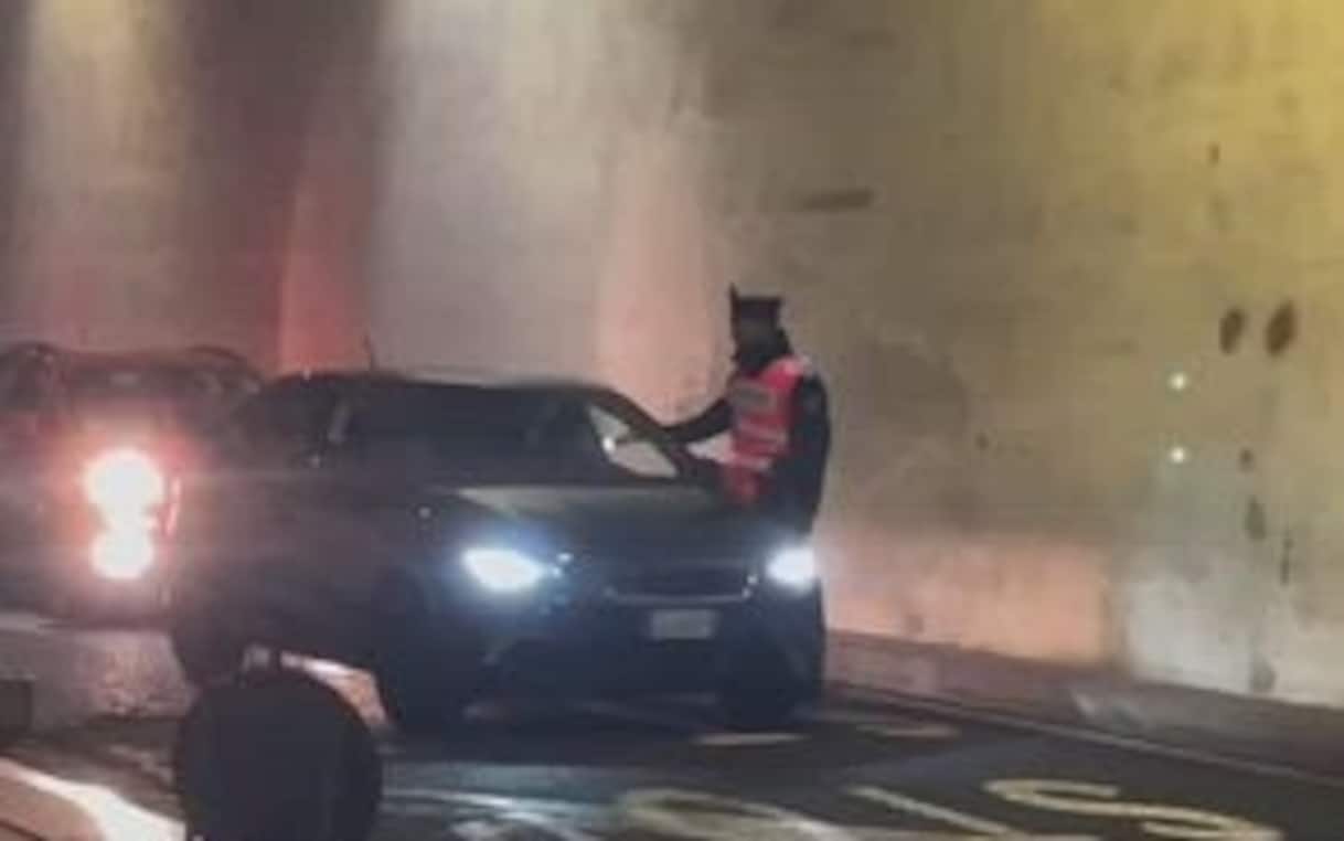 Milano, controlli dei carabinieri in zone movida: sequestri di droga e arresti. VIDEO Milano, controlli dei carabinieri in zone movida: sequestri di droga e arresti. VIDEO