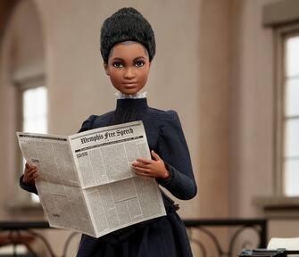 Una nuova Barbie renderà omaggio a Ida B. Wells, giornalista e attivista afroamericana che ha denunciato gli orrori del linciaggio