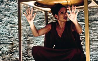 Jennifer Lopez in una scena di The Cell