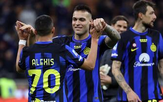 Inter Milan’s Lautaro Martinez (R) and his teammate Alexis Sanchez react during the Italian serie A soccer match between Fc Inter  and Empoli at  Giuseppe Meazza stadium in Milan, 1 April 2024.
ANSA / MATTEO BAZZI