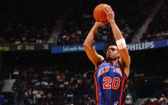 ATLANTA - JANUARY 23:  Allan Houston #20 of the New York Knicks shoots a jumper against the Atlanta Hawks during a game on January 23, 2004 at Philips Arena in Atlanta, Georgia.  NOTE TO USER: User expressly acknowledges and agrees that, by downloading and or using this photograph, User is consenting to the terms and conditions of the Getty Images License Agreement.  (Photo by Scott Cunningham/NBAE via Getty Images)  