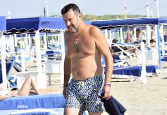 Il segretario federale della Lega Matteo Salvini a Forte dei Marmi, in Versilia, 10 agosto 2020.
ANSA/STEFANO CAVICCHI