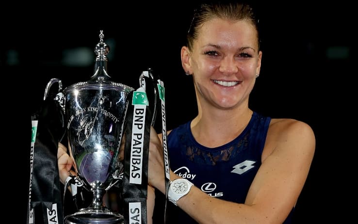 Agnieszka Radwanska con il trofeo delle WTA Finals nel 2015 (getty)