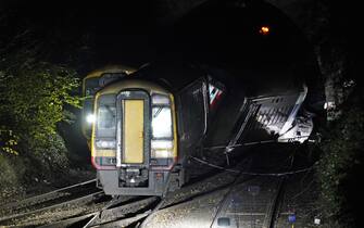 Due treni si sono scontrati a Salisbury, in Gran Bretagna