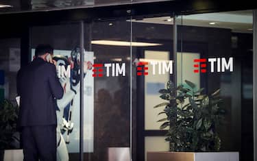 La sede Tim durante il Cda di Telecom, Roma, 24 settembre 2018. ANSA/ANGELO CARCONI
