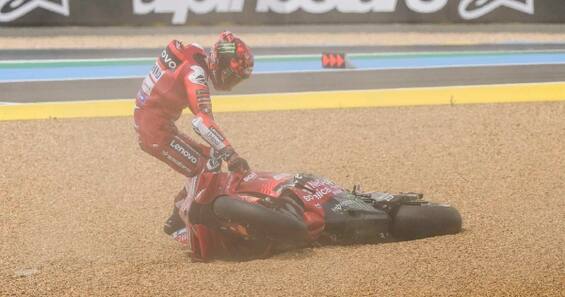 Bagnaia Crash: French GP Sprint Race – Photos & Video