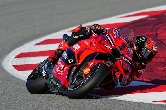 MotoGp, a Bagnaia la Sprint di Barcellona: Martin perde il primo match ...