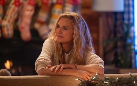 Michelle Pfeiffer in una scena di OH. WHAT. FUN.