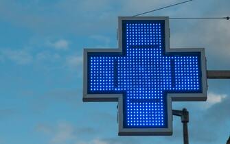 neon pharmacy sign